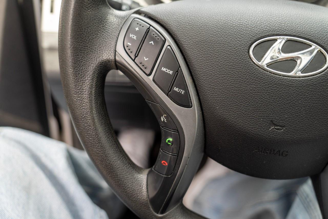 2016 Hyundai Elantra 4dr Sdn Auto Sport Appearance Photo
