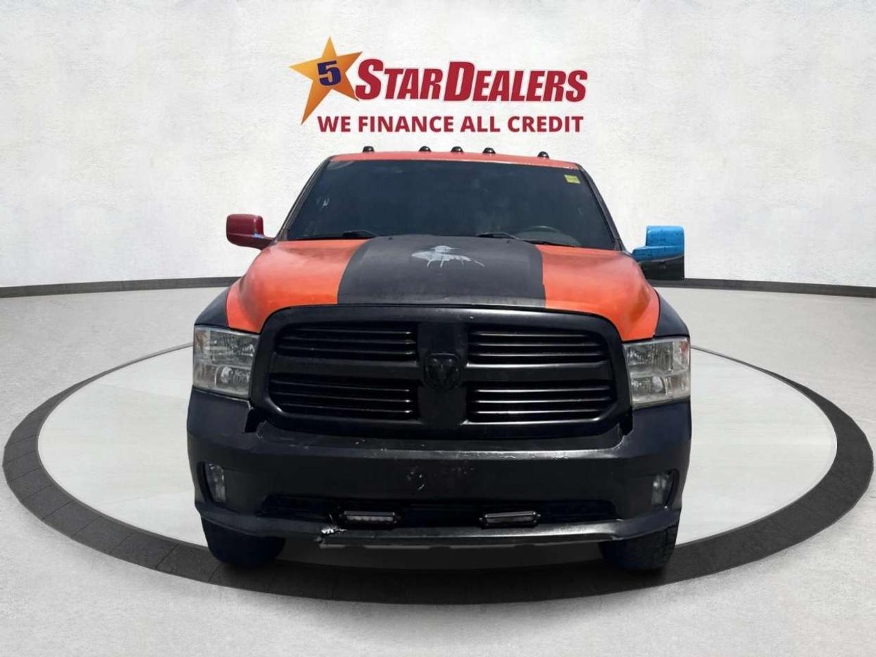 2016 RAM 1500 4WD Crew Cab 140.5  SLT WE FINANCE ALL CREDIT! Photo5