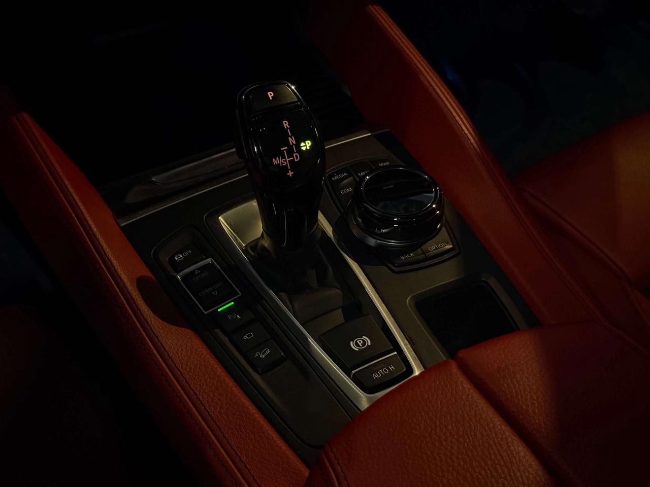 2019 BMW X6 M-Sport l Carbon Upgrade l 300HP l 3.0TT l 6Cyl Photo