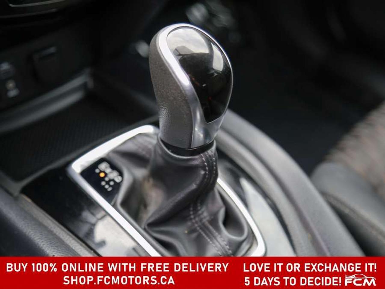 2017 Nissan Rogue SV AWD   FULLY CERTIFIED WITH WARRANTY Photo