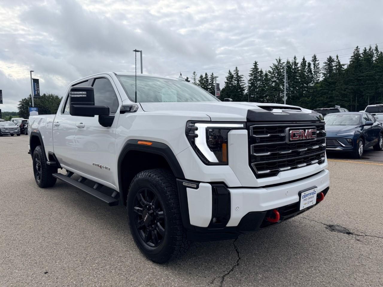 2025 GMC SIERRA 2500HD AT4AT4, 6.6L V8, 4X4, ALLOYS, LEATHER, BOSE, MACMA Photo