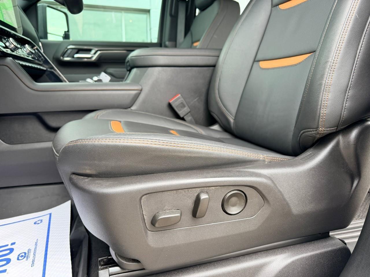 2025 GMC SIERRA 2500HD AT4AT4, 6.6L V8, 4X4, ALLOYS, LEATHER, BOSE, MACMA Photo