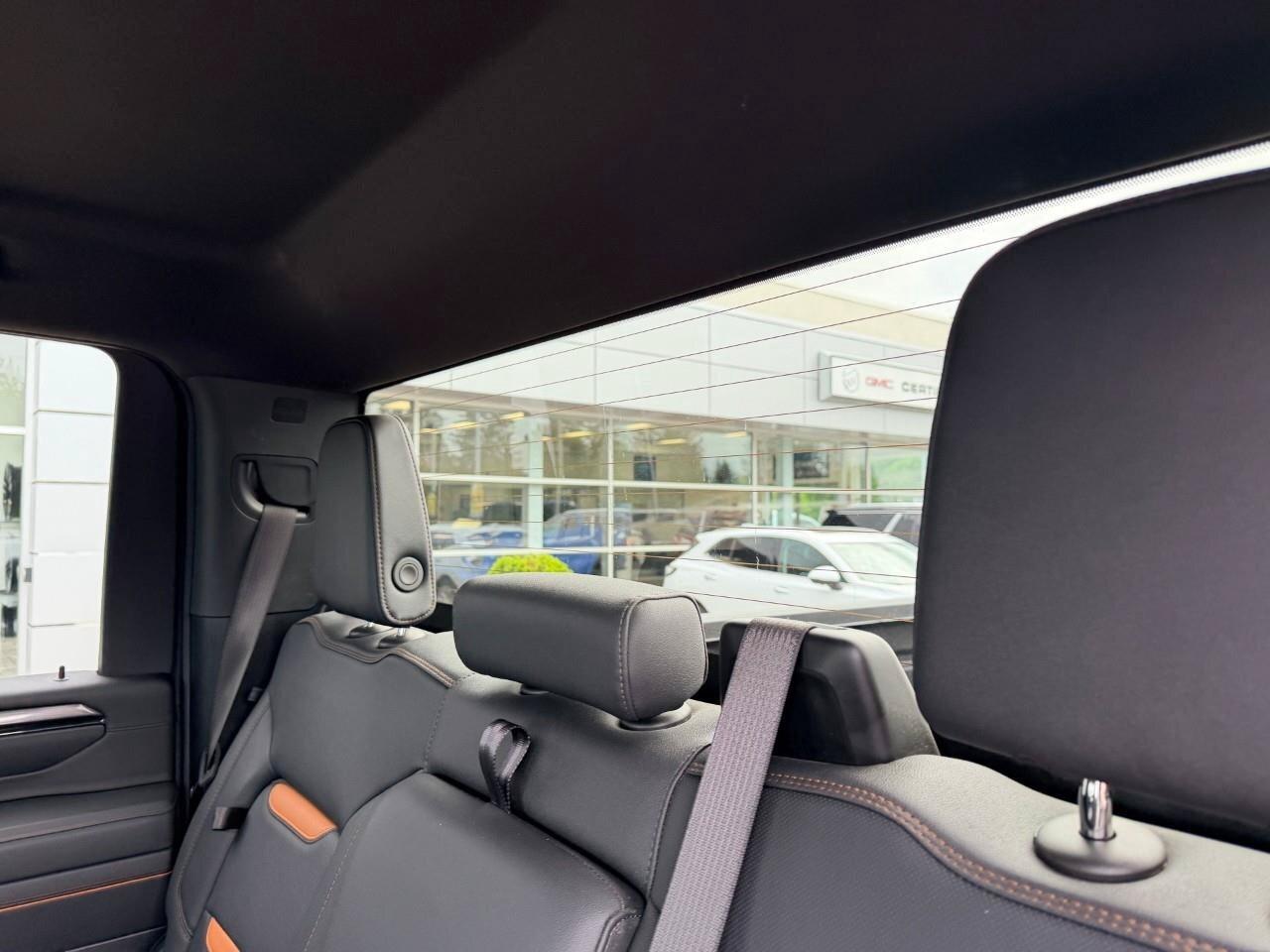 2025 GMC SIERRA 2500HD AT4AT4, 6.6L V8, 4X4, ALLOYS, LEATHER, BOSE, MACMA Photo