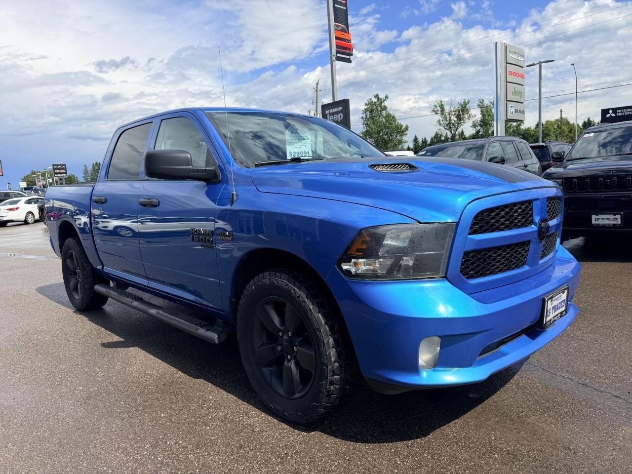 2019 RAM 1500 Classic Express 4x4 Crew Cab 5'7  Box Photo