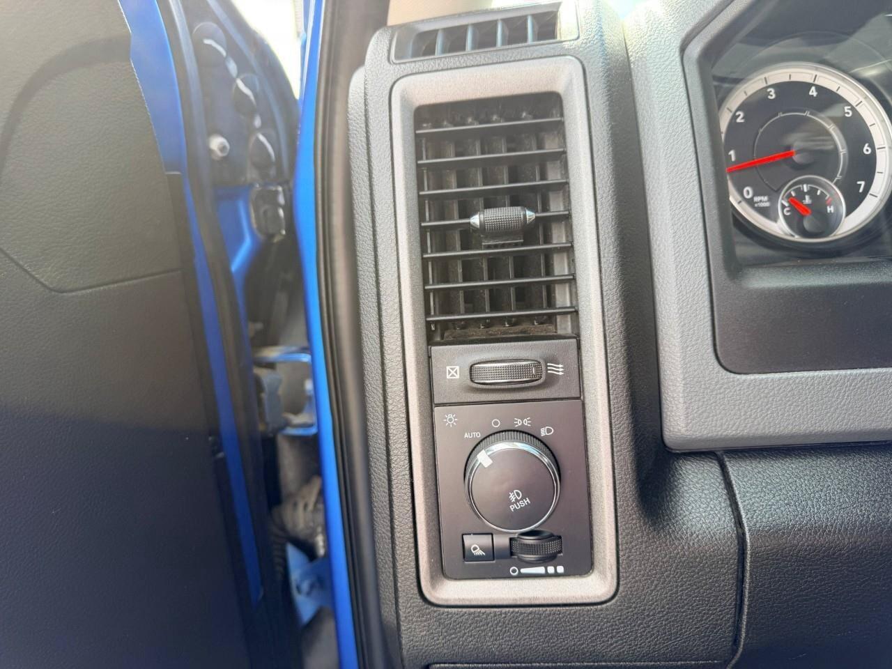 2019 RAM 1500 Classic Express 4x4 Crew Cab 5'7  Box Photo