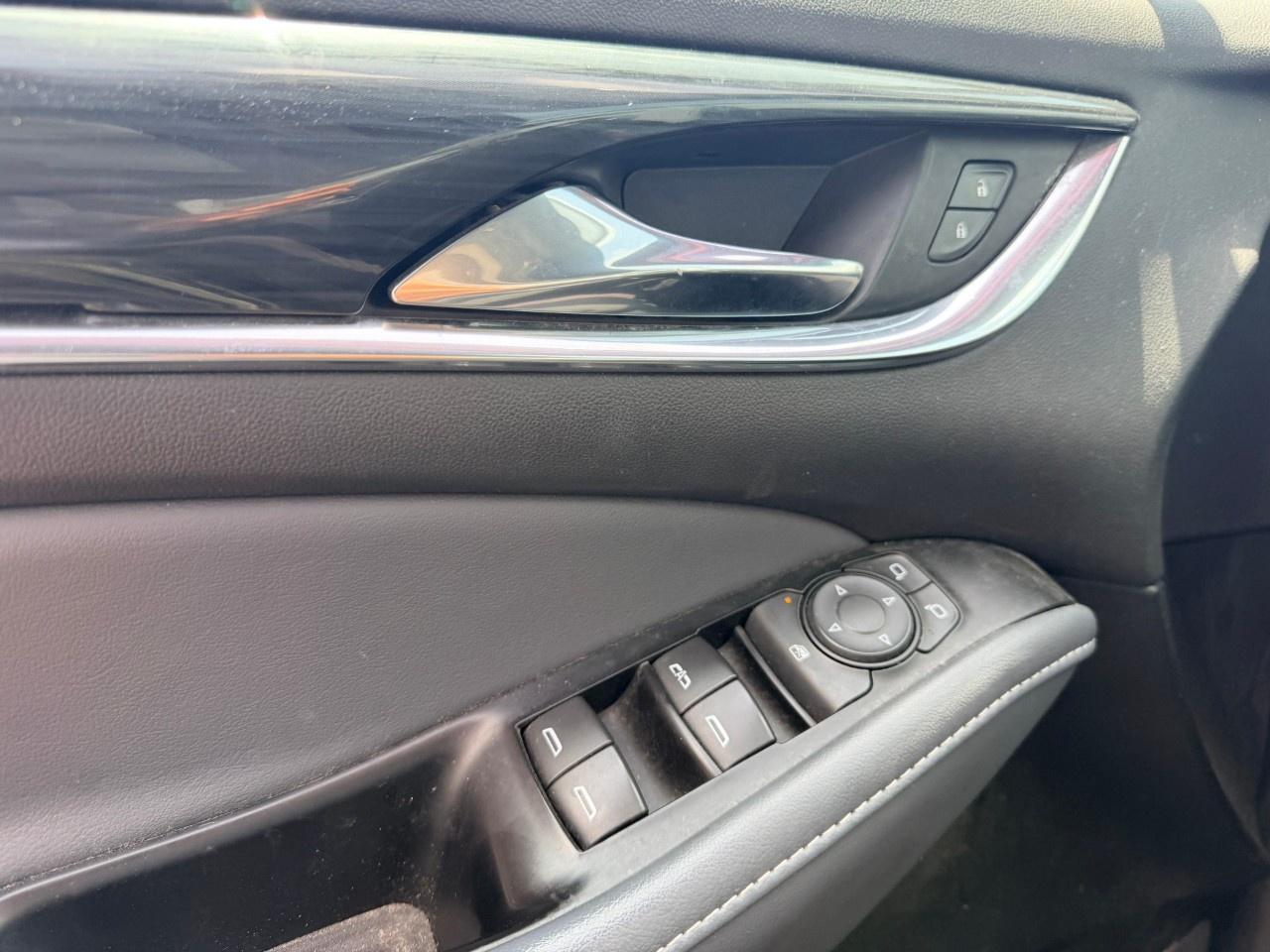 2023 Buick Enclave Essence AWD Photo