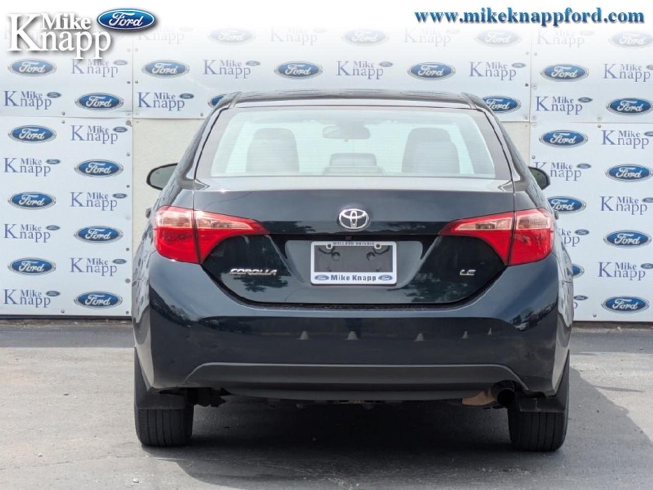 2018 Toyota Corolla LE Photo3