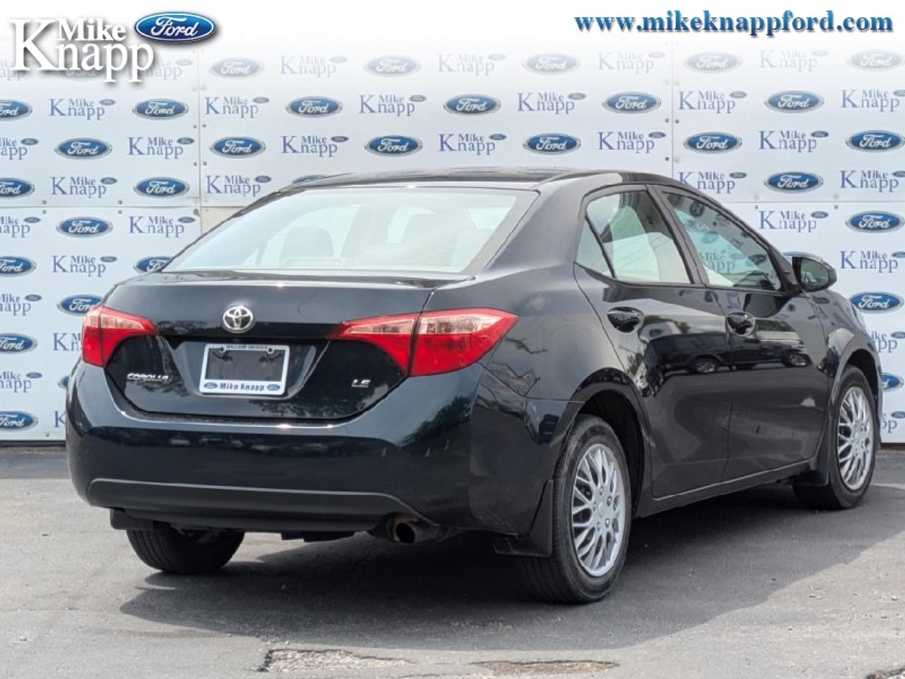 2018 Toyota Corolla LE Photo