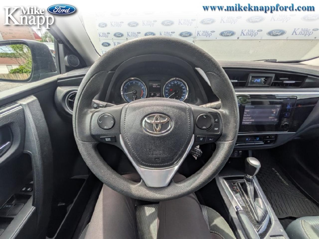 2018 Toyota Corolla LE Photo
