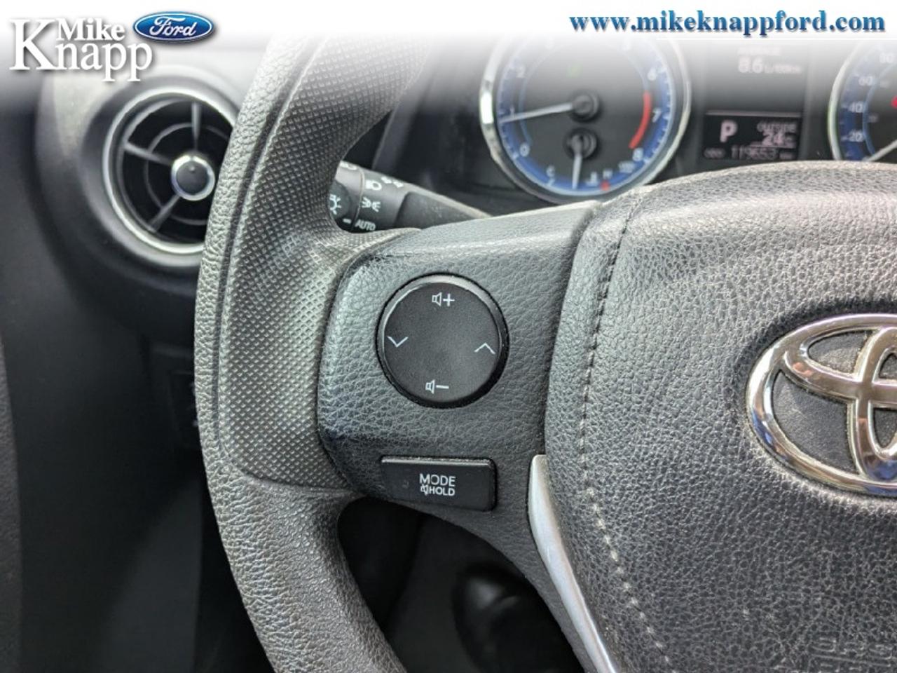 2018 Toyota Corolla LE Photo