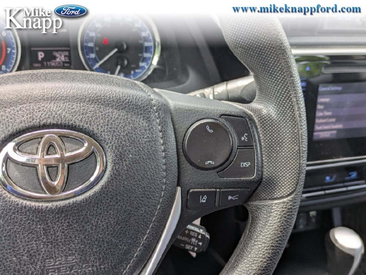 2018 Toyota Corolla LE Photo