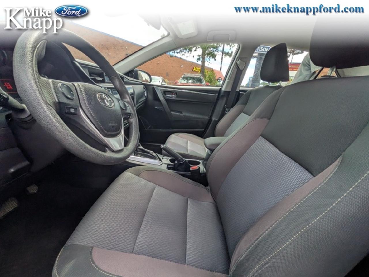 2018 Toyota Corolla LE Photo