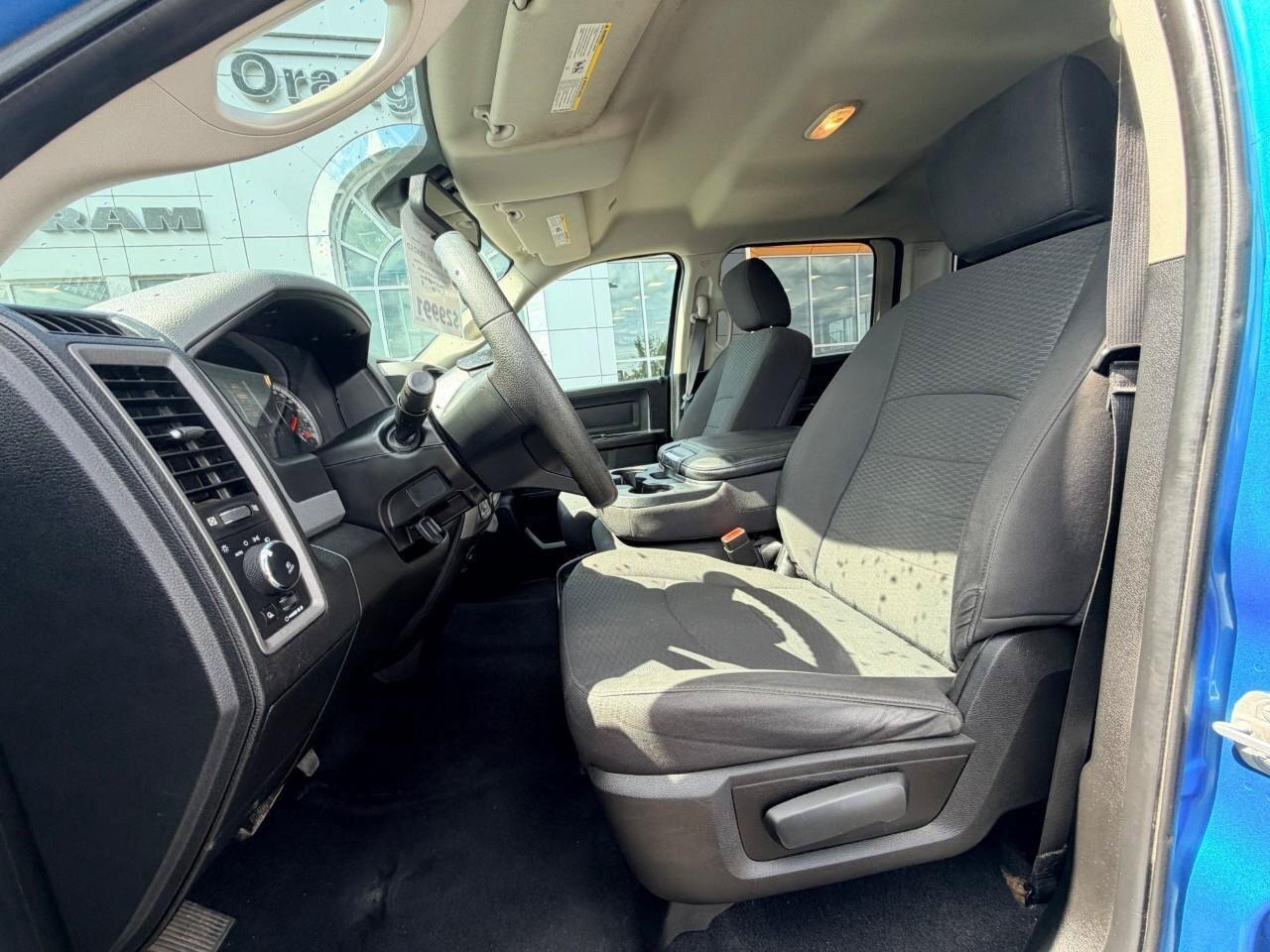 2019 RAM 1500 Classic Express 4x4 Crew Cab 5'7  Box Photo
