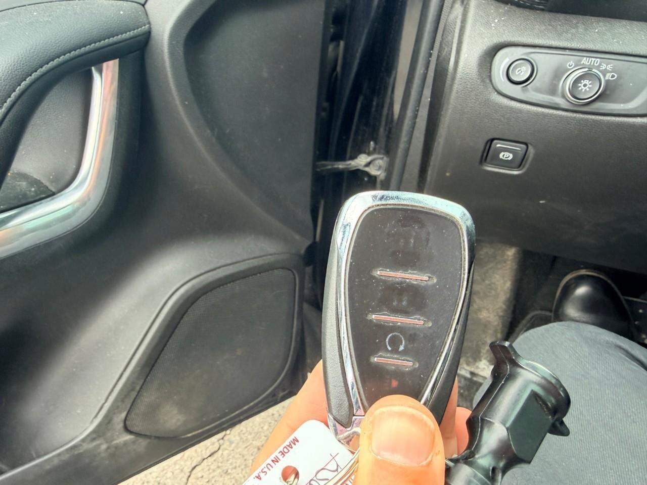 2019 Chevrolet Blazer FWD 4dr  3.6L Photo