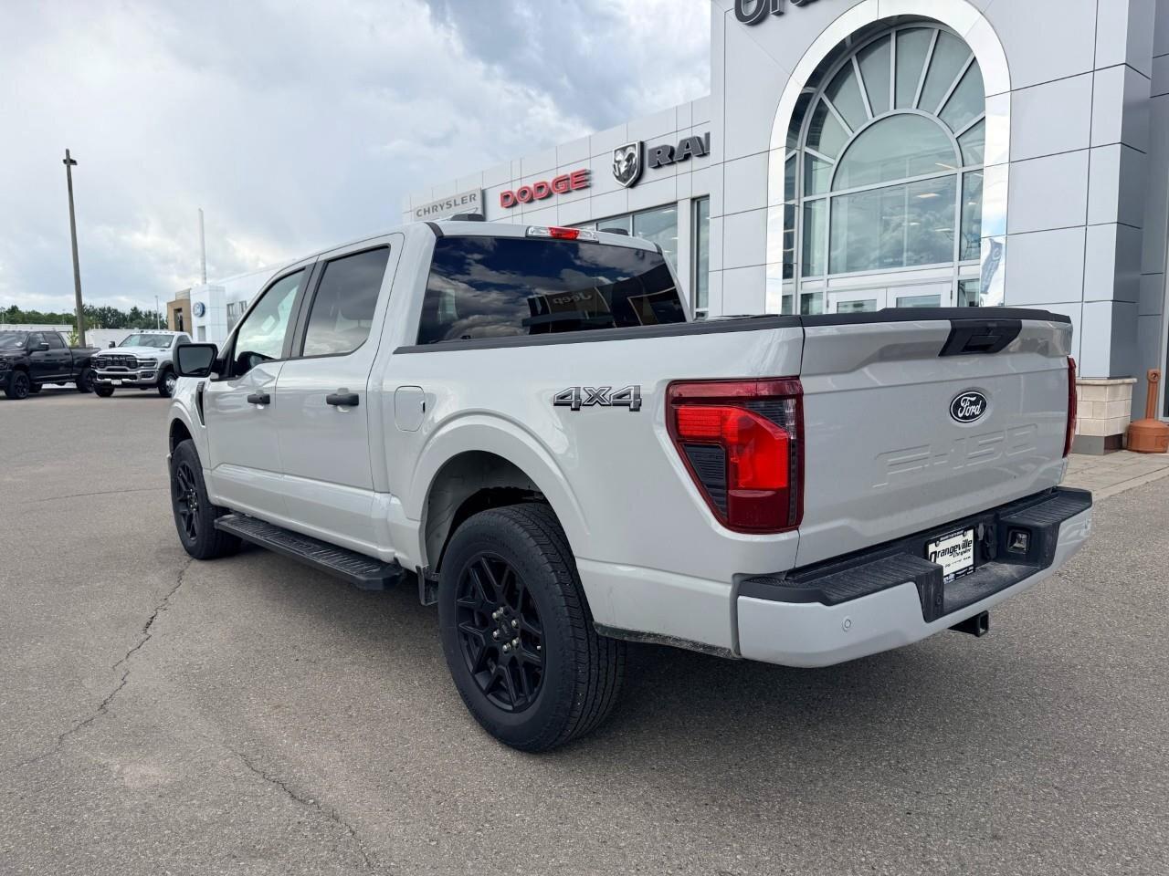 2024 Ford F-150 STX 4WD SuperCrew 5.5' Box Photo3