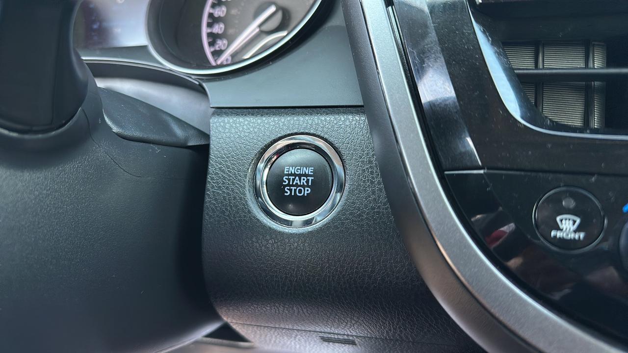 2023 Toyota Camry SE Auto AWD Photo