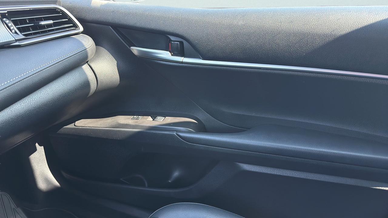 2023 Toyota Camry SE Auto AWD Photo