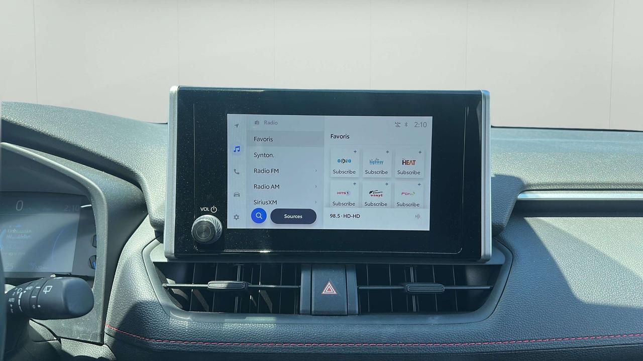 2024 Toyota RAV4 Prime SE Photo