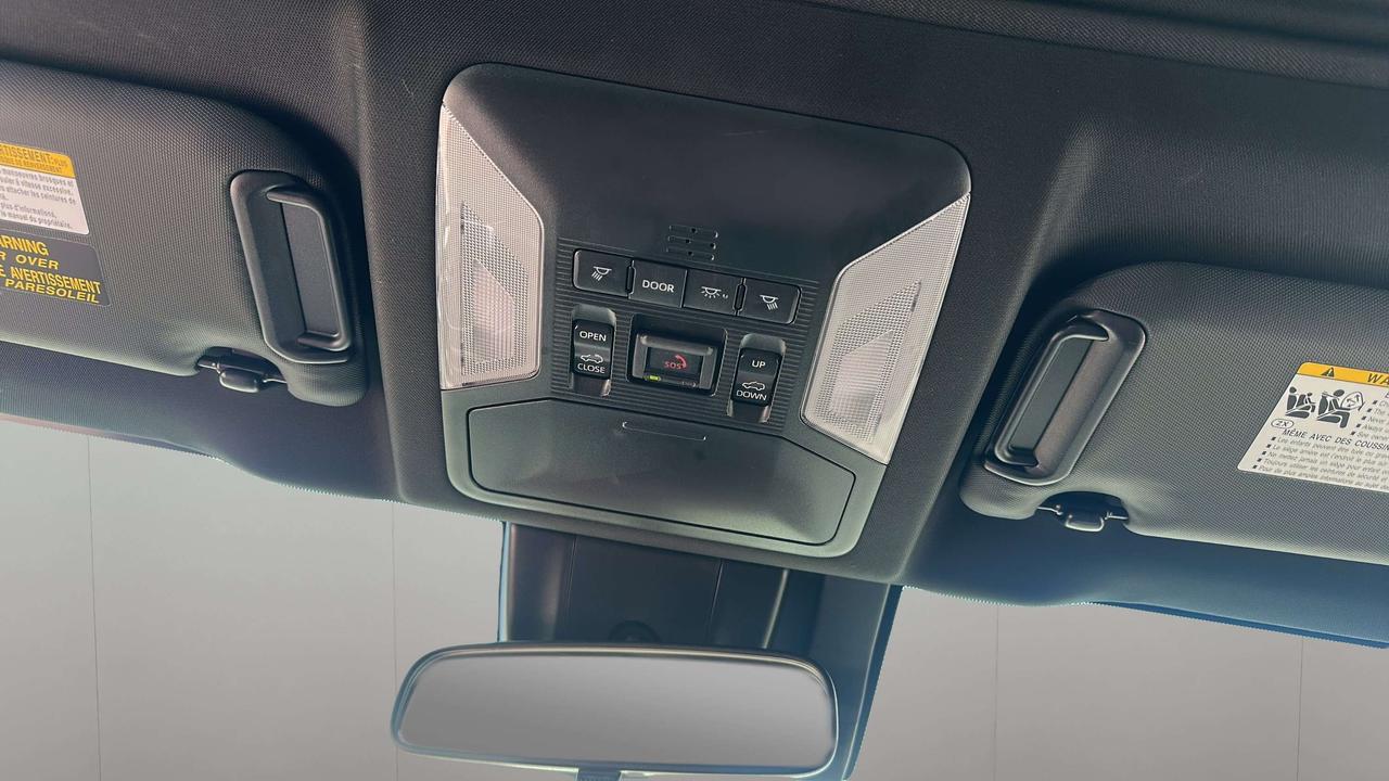 2024 Toyota RAV4 Prime SE Photo