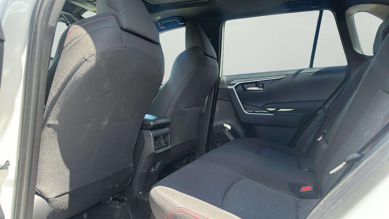 2024 Toyota RAV4 Prime SE Photo