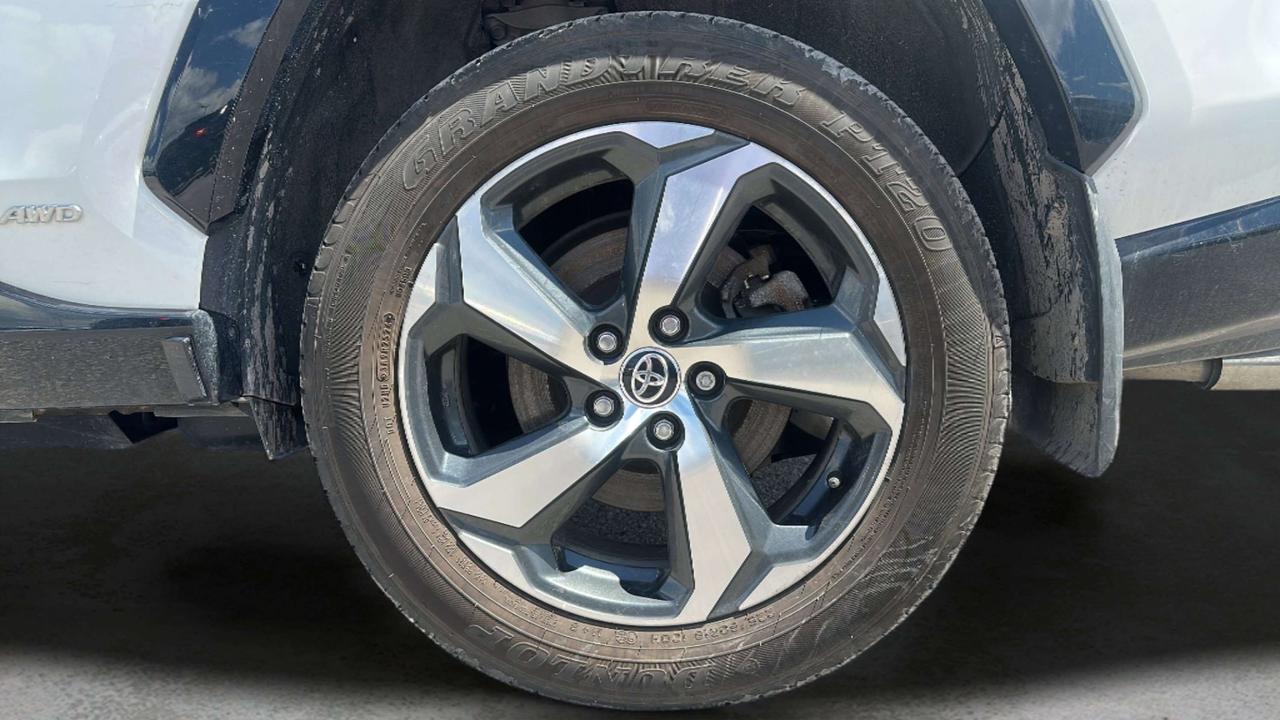 2024 Toyota RAV4 Prime SE Photo