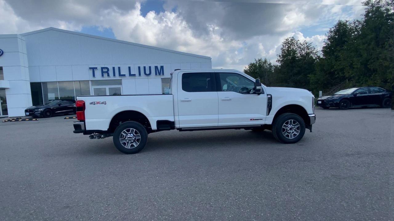 2026 Ford SUPER DUTY F-250 SRW LARIAT Photo