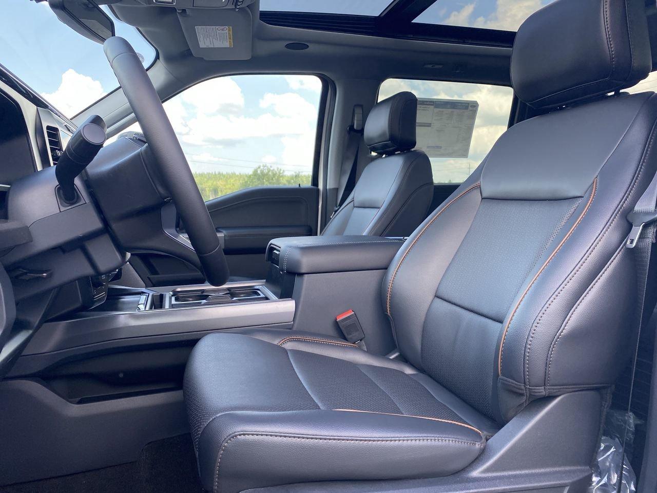 2026 Ford SUPER DUTY F-250 SRW LARIAT Photo