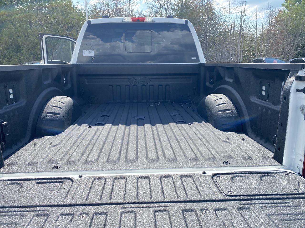 2026 Ford SUPER DUTY F-250 SRW LARIAT Photo
