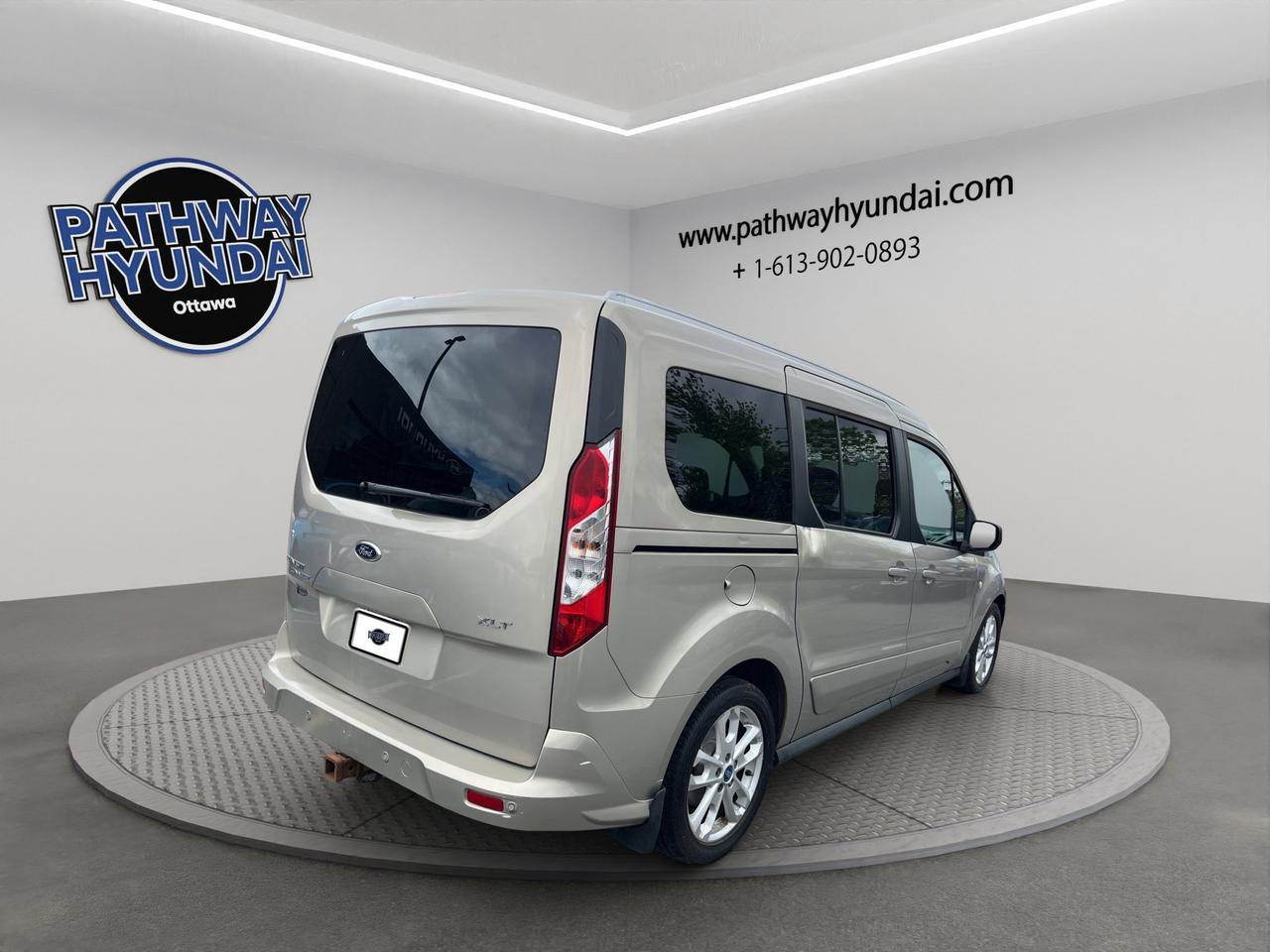 2015 Ford Transit Connect Wagon XLT | Reverse Cam | Heated Seats Photo3
