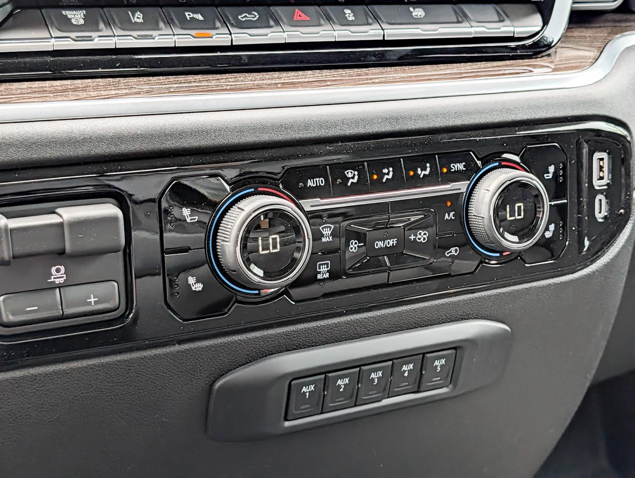 2026 Chevrolet Silverado 3500HD LT Photo