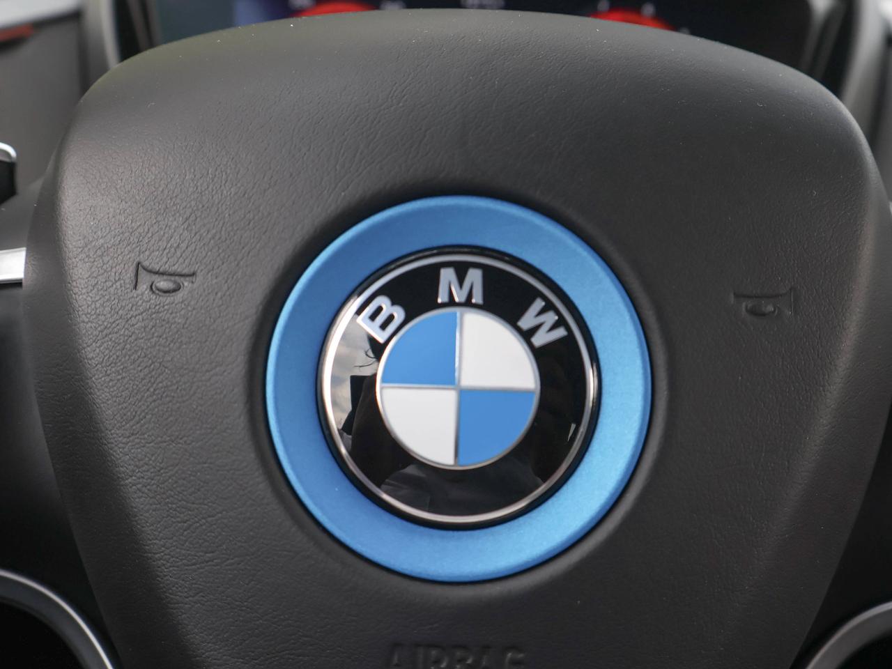 2015 BMW i8  Photo