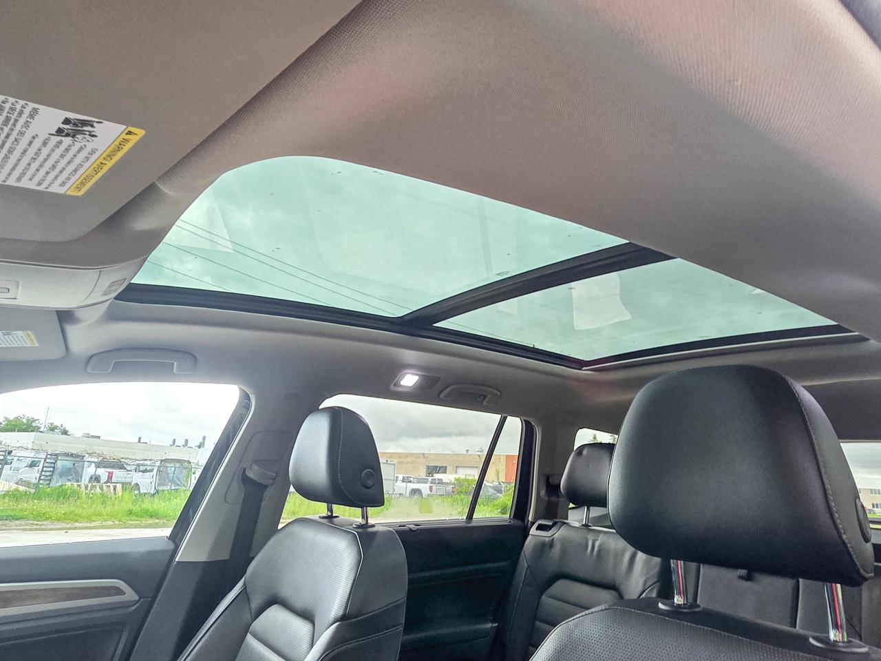 2019 Volkswagen Atlas EXECLINE Photo