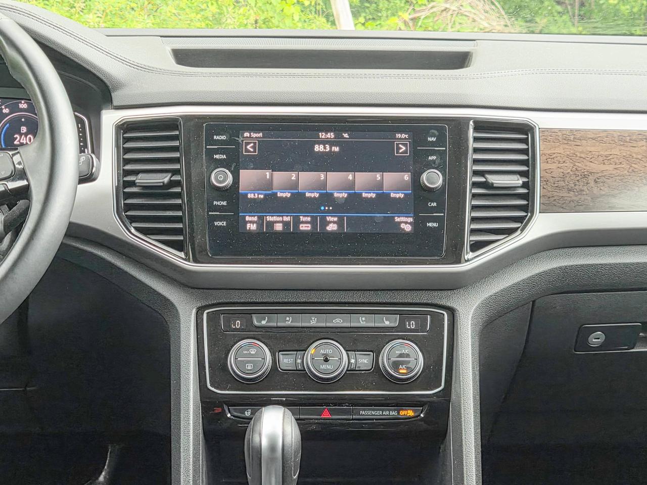 2019 Volkswagen Atlas EXECLINE Photo