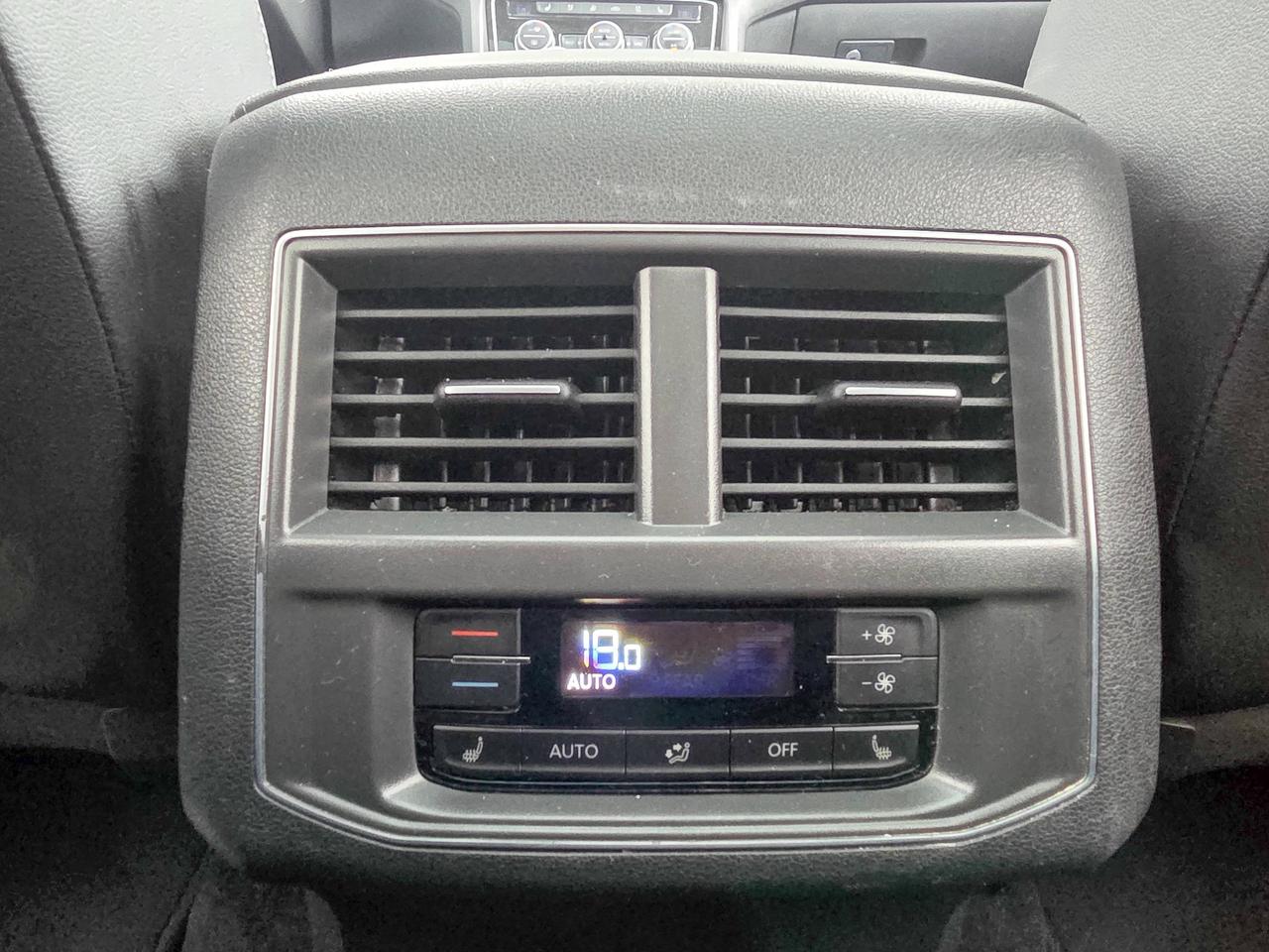 2019 Volkswagen Atlas EXECLINE Photo