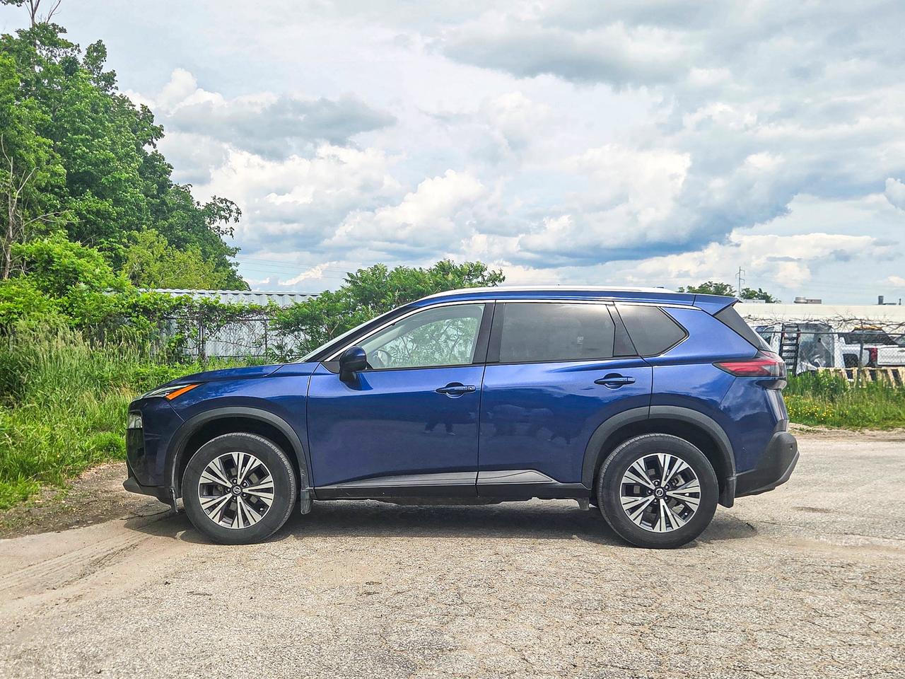 2021 Nissan Rogue SV Photo