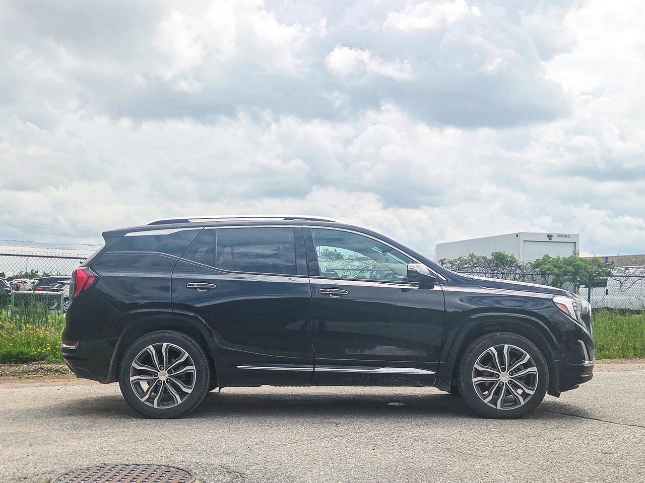2020 GMC Terrain Denali Photo2