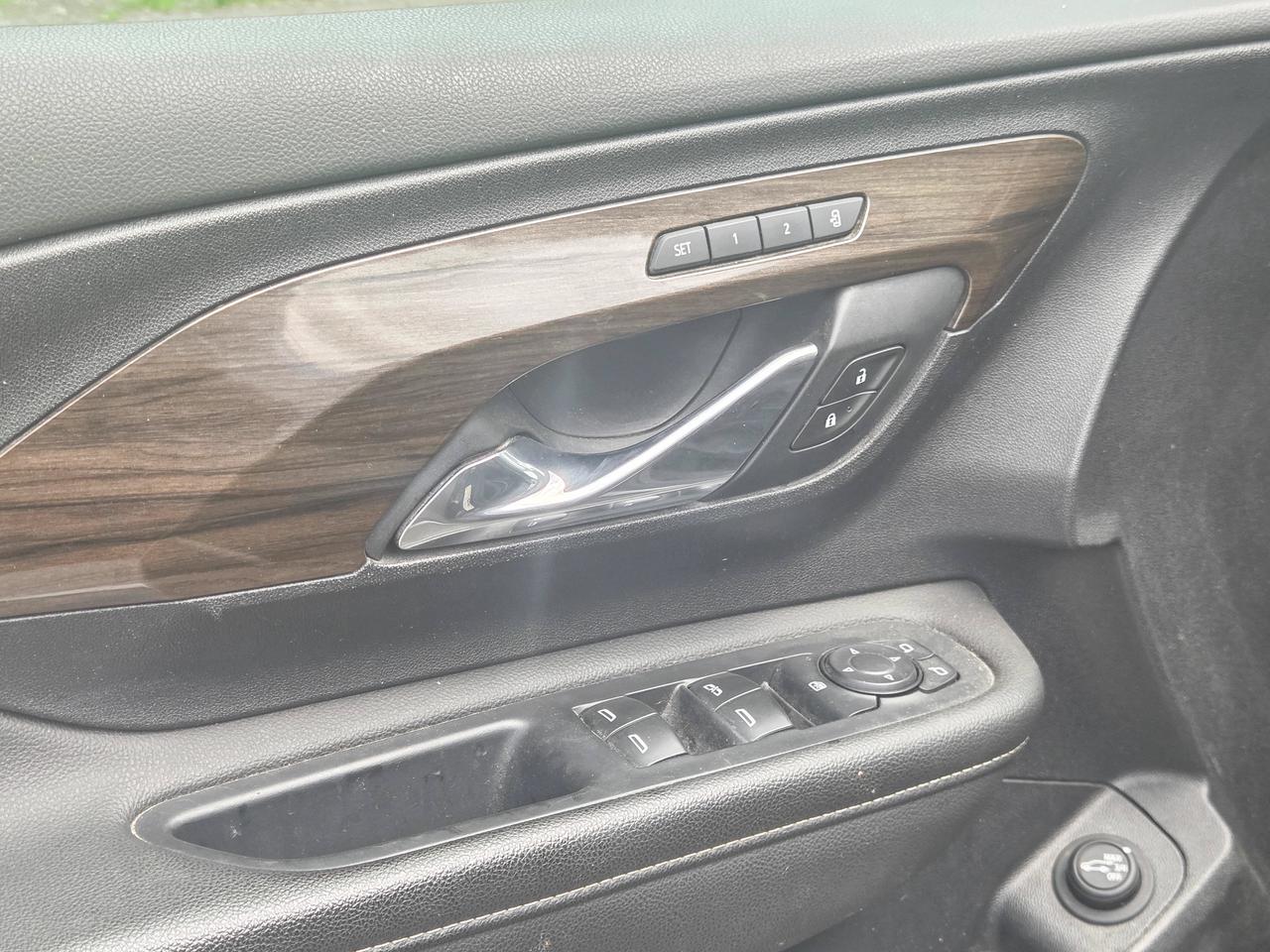 2020 GMC Terrain Denali Photo