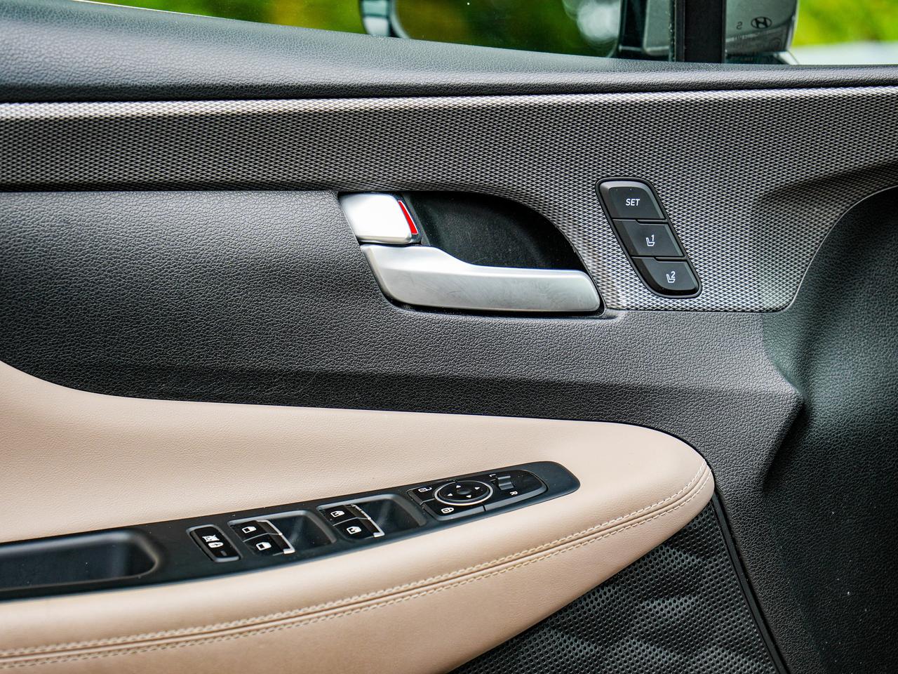 2019 Hyundai Santa Fe Ultimate Photo