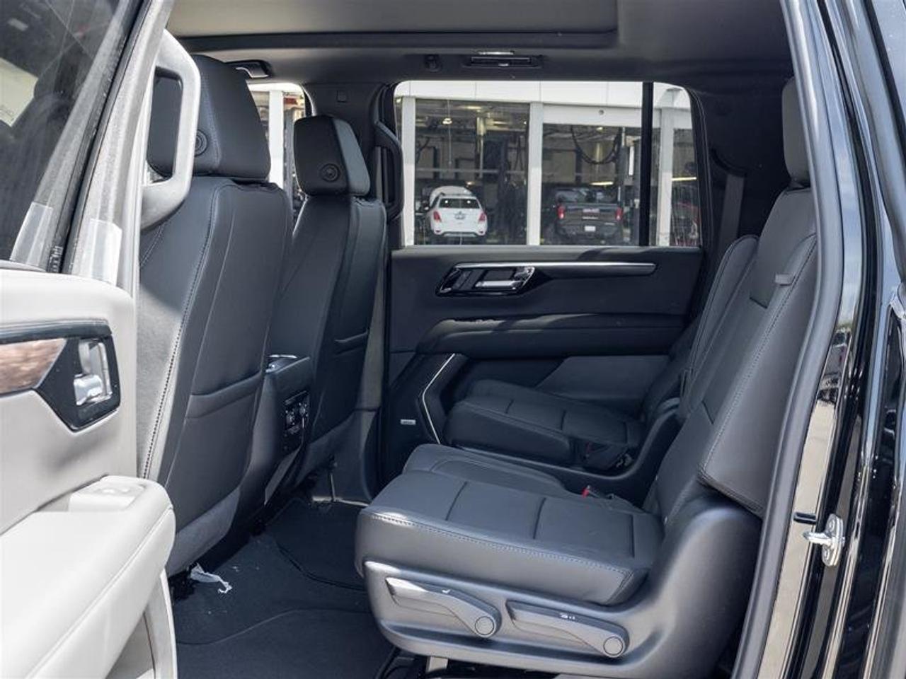 2026 Chevrolet Suburban Z71 Photo