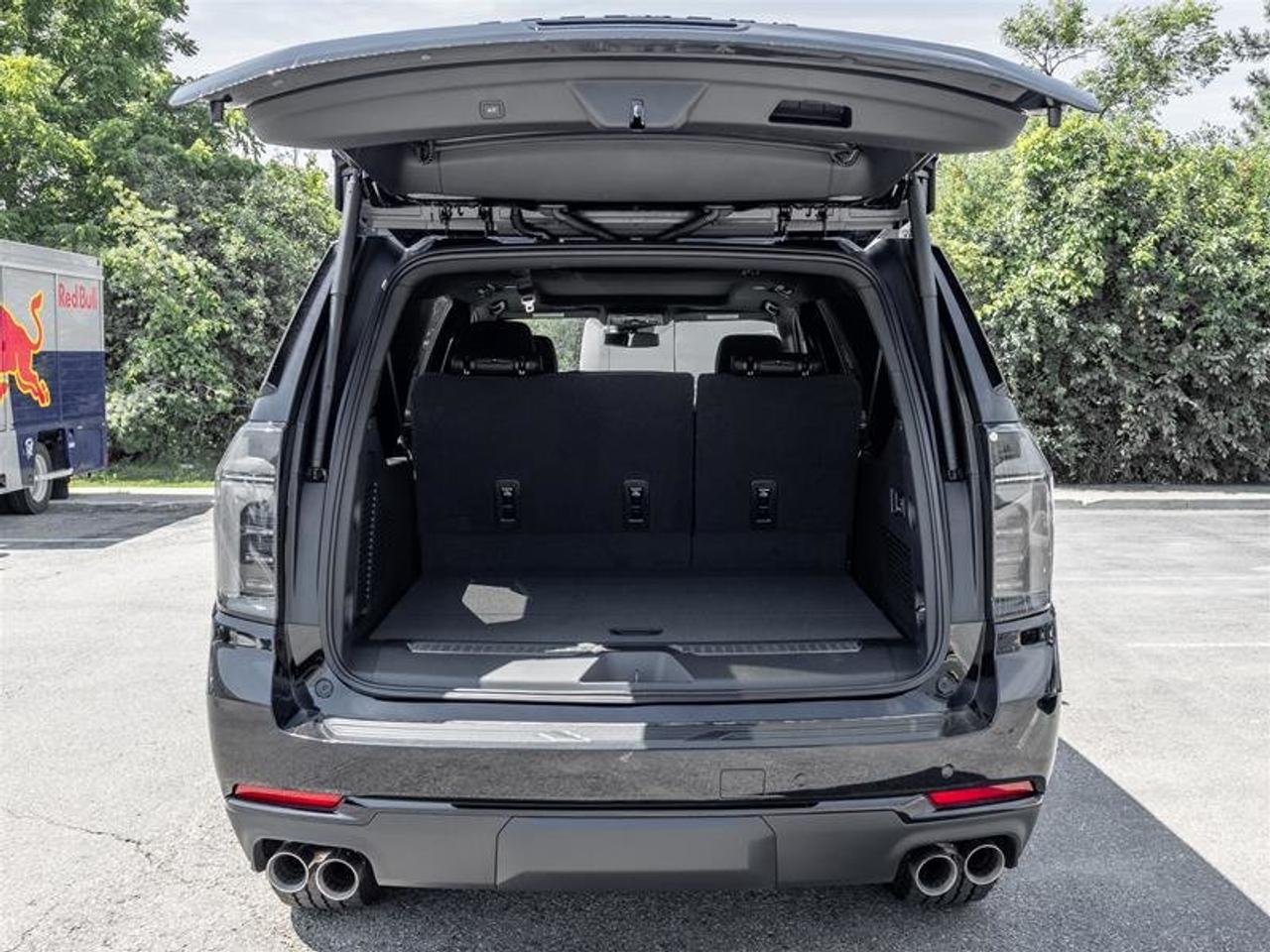2026 Chevrolet Suburban Z71 Photo