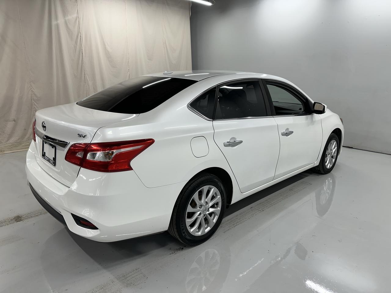 2017 Nissan Sentra SV Photo