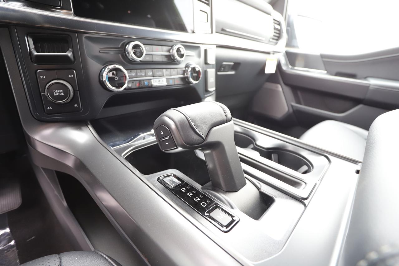 2026 Ford F-150 Lariat 4WD SuperCrew 5.5' Box Photo