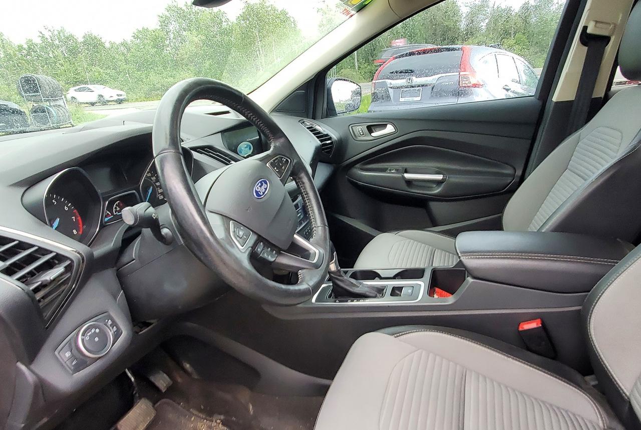 2018 Ford Escape Titanium Photo