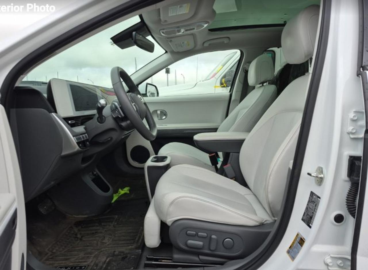 2024 Hyundai IONIQ 5 Ultimate AWD | Long Range | Leather | Sunroof | Nav | 360 Camera | HUD | Adaptive Cruise | and More! Photo