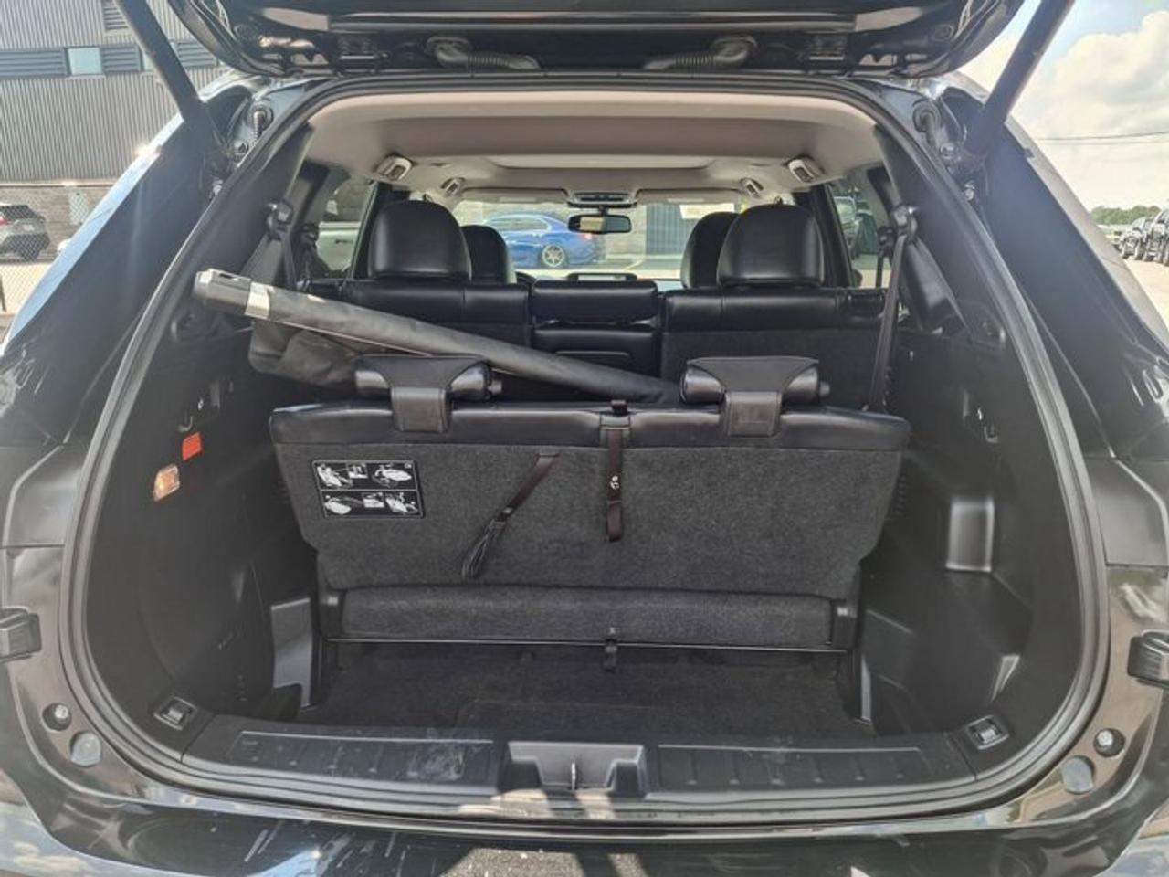 2024 Mitsubishi Outlander Plug-In Hybrid GT | Leather | Sunroof | HUD | 360 Camera | Bose | Adaptive Cruise | CarPlay + Android | and More ! Photo