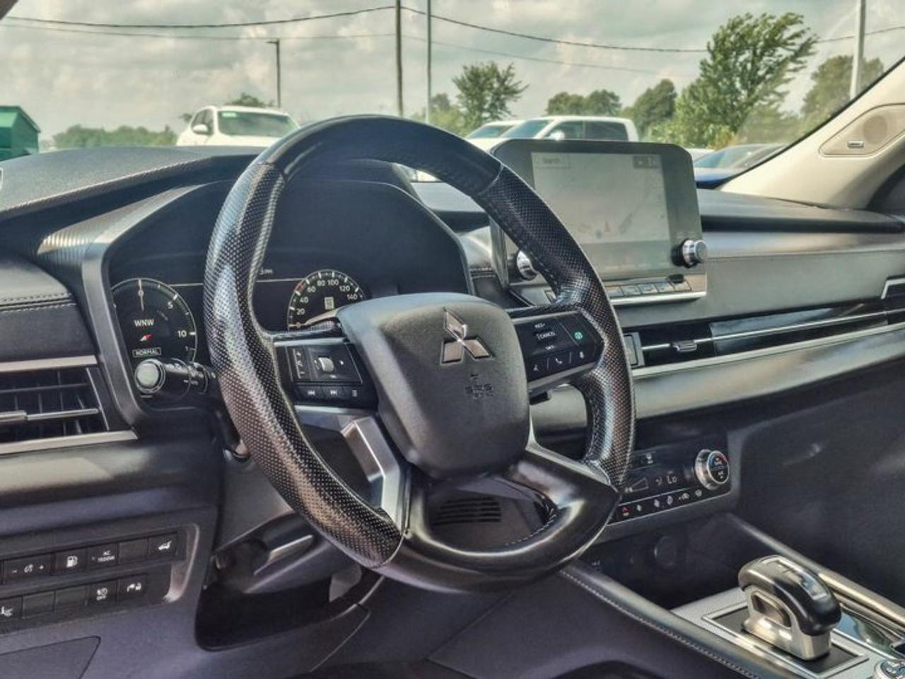 2024 Mitsubishi Outlander Plug-In Hybrid GT | Leather | Sunroof | HUD | 360 Camera | Bose | Adaptive Cruise | CarPlay + Android | and More ! Photo