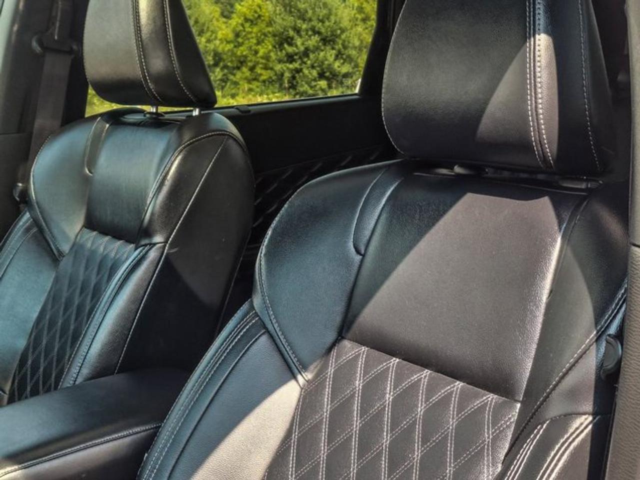 2024 Mitsubishi Outlander Plug-In Hybrid GT | Leather | Sunroof | HUD | 360 Camera | Bose | Adaptive Cruise | CarPlay + Android | and More ! Photo