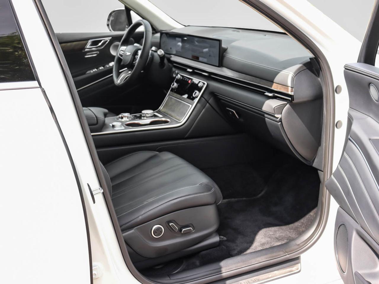 2025 Genesis GV80 3.5T Prestige Luxury AWD 7Passengers Photo