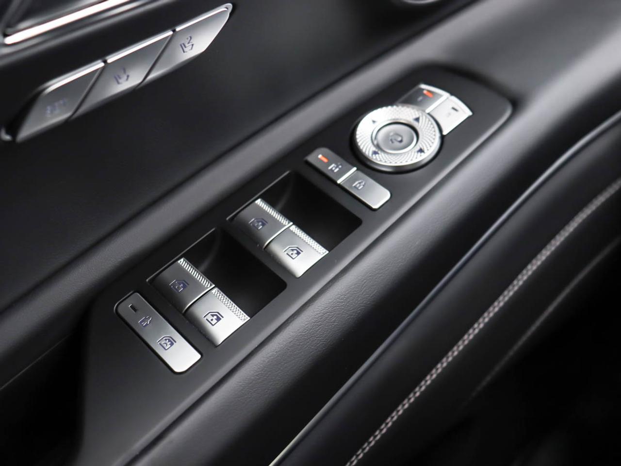 2025 Genesis GV80 3.5T Prestige Luxury AWD 7Passengers Photo