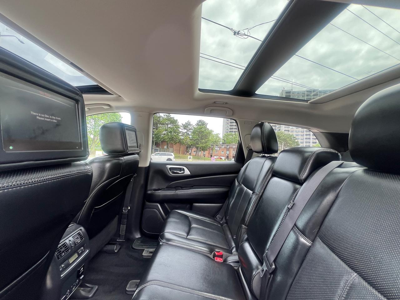 2017 Nissan Pathfinder 7 SEATS- LEATHER-NAV-PANORAMIC SR/F-BACK CAM-MORE! Photo